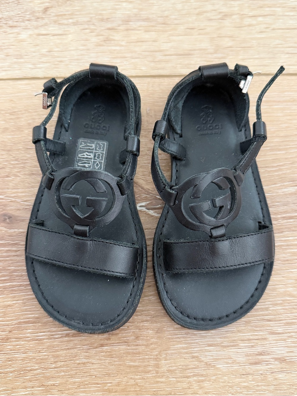 Gucci Kids Black Logo Leather Sandals